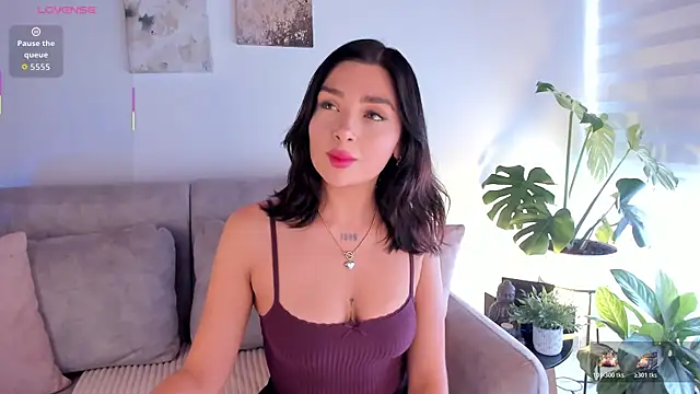 Snapshot of Estrer_collins chatting on 11/14/25, 07:34 Estrer collins online show from 11/14/25, 07:34