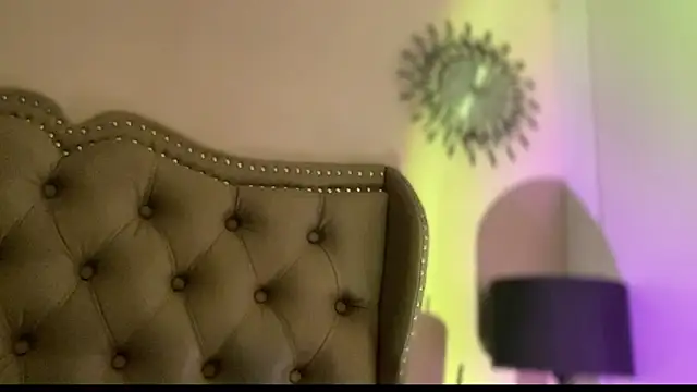 Snapshot of solana_imani chatting on 04/21/26, 02:01 solana imani online show from 04/21/26, 02:01