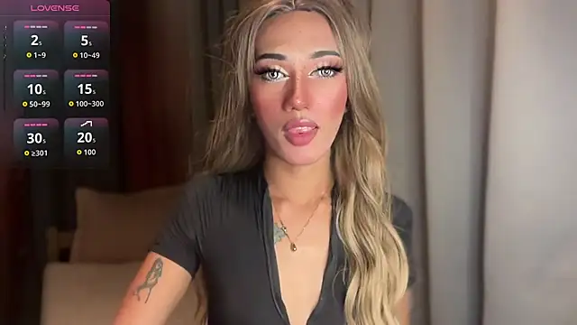 Lust-sluttymira online show from 10/17/25, 02:19