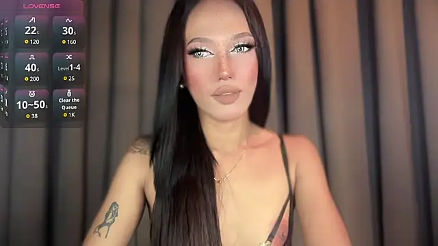 Lust-sluttymira online show from 11/12/25, 03:51