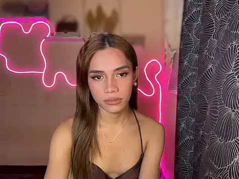 Snapshot of Lovelynikki03 chatting on 09/28/25, 02:00 Lovelynikki03 online show from 09/28/25, 02:00