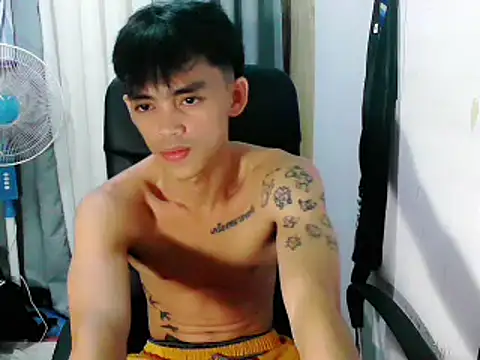 urhunky boy online show from 09/20/25, 02:40