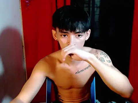 Snapshot of urhunky_boy chatting on 05/13/26, 02:20 urhunky boy online show from 05/13/26, 02:20