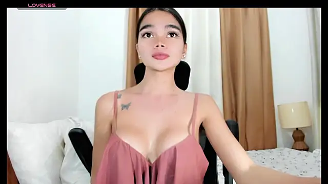 Snapshot of kendall_petite18 chatting on 06/04/26, 08:59 kendall petite18 online show from 06/04/26, 08:59