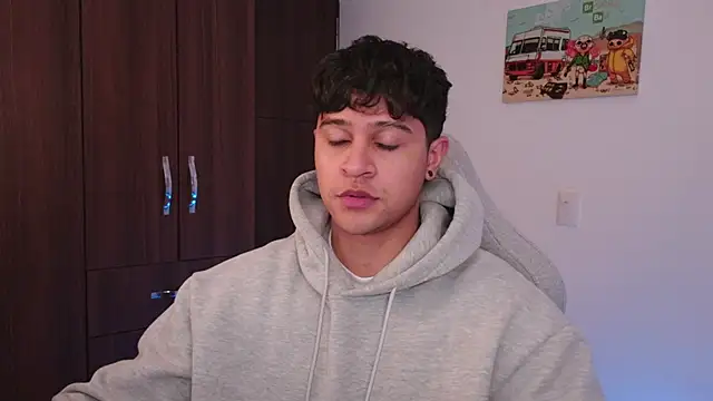 domsantiago  online show from 09/15/25, 12:10