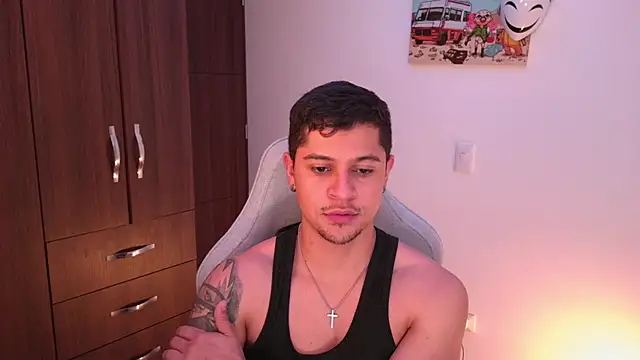 domsantiago  online show from 11/05/25, 02:11