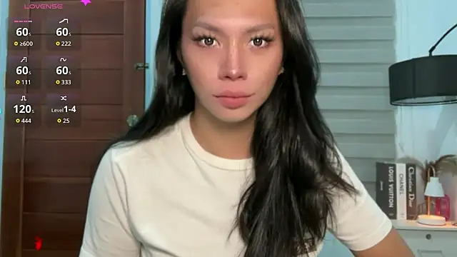 Snapshot of Demi_Maddison chatting on 03/13/26, 02:01 Demi Maddison online show from 03/13/26, 02:01