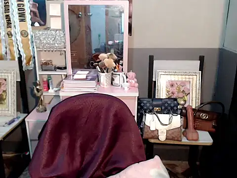 Snapshot of miya_khali chatting on 11/05/25, 06:02 miya khali online show from 11/05/25, 06:02