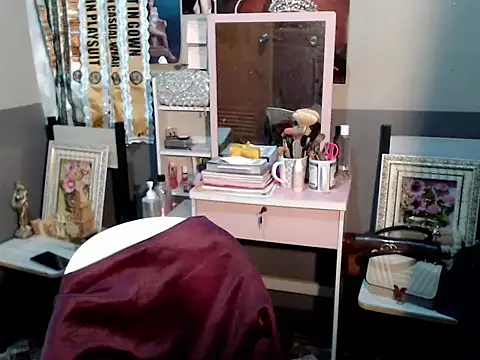 Snapshot of miya_khali chatting on 11/30/25, 02:15 miya khali online show from 11/30/25, 02:15