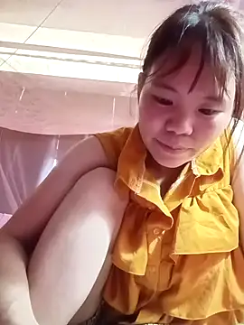 Snapshot of Nguyet135 chatting on 04/17/26, 03:31 Nguyet135 online show from 04/17/26, 03:31