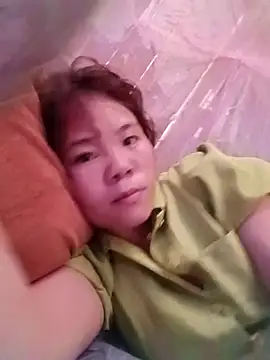 Snapshot of Nguyet135 chatting on 05/14/26, 05:14 Nguyet135 online show from 05/14/26, 05:14