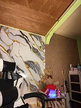 Snapshot of Im_ur_mother chatting on 04/15/26, 05:36 Im ur mother online show from 04/15/26, 05:36