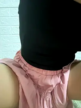 Shiny Babe online show from 10/05/25, 01:42