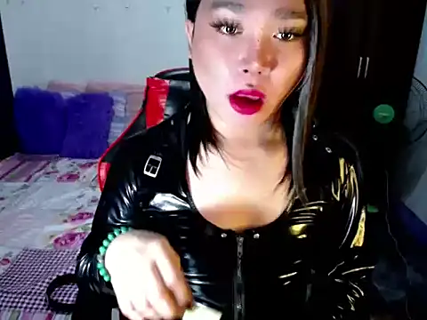 Urassiansweetcummer online show from 09/09/25, 09:14