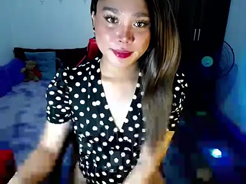 Snapshot of Urassiansweetcummer chatting on 03/27/26, 10:26 Urassiansweetcummer online show from 03/27/26, 10:26