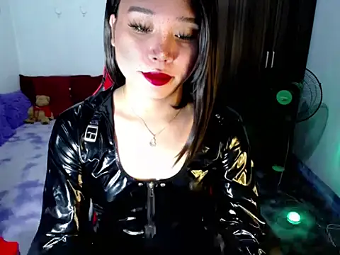 Urassiansweetcummer online show from 07/02/26, 10:49