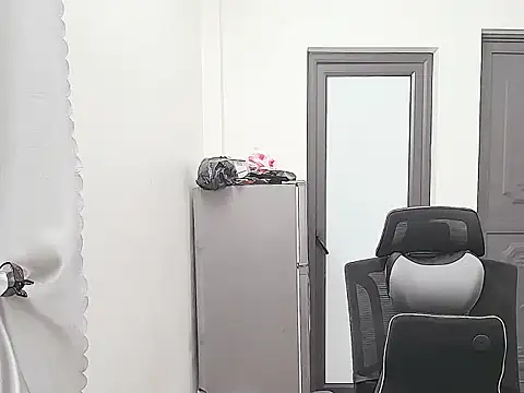 Shulee21 online show from 10/07/25, 02:09