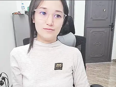 Shulee21 online show from 10/22/25, 02:34