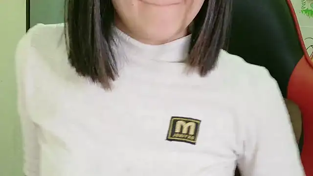 Shulee21 online show from 11/14/25, 01:48