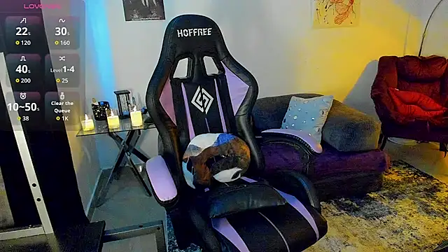 Snapshot of Maximiliano_scoott__ chatting on 12/18/25, 06:58 Maximiliano scoott online show from 12/18/25, 06:58