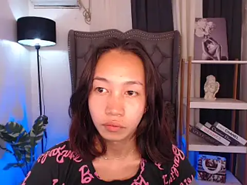 Snapshot of Sweet_kittyxx chatting on 10/04/25, 06:44 Sweet kittyxx online show from 10/04/25, 06:44