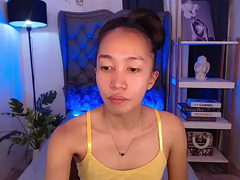 Snapshot of Sweet_kittyxx chatting on 02/12/26, 05:46 Sweet kittyxx online show from 02/12/26, 05:46