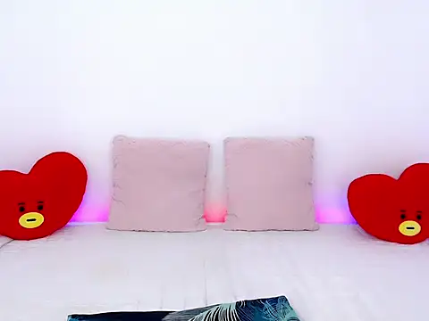 Snapshot of Sweet_kittyxx chatting on 04/16/26, 08:09 Sweet kittyxx online show from 04/16/26, 08:09