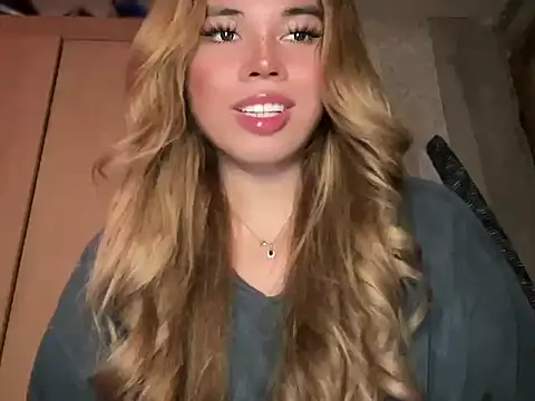 Snapshot of goddessofalltime chatting on 04/05/26, 03:36 goddessofalltime online show from 04/05/26, 03:36