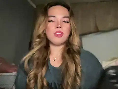 Snapshot of goddessofalltime chatting on 04/20/26, 03:31 goddessofalltime online show from 04/20/26, 03:31