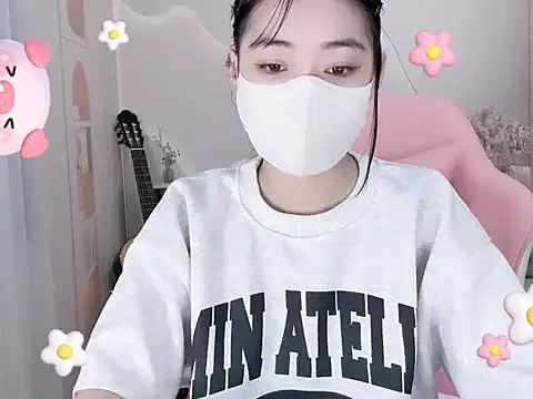Snapshot of _KiuAnh_22 chatting on 04/28/26, 03:00 KiuAnh 22 online show from 04/28/26, 03:00