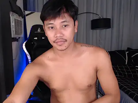 Snapshot of alexsuckable01 chatting on 04/02/26, 04:37 alexsuckable01 online show from 04/02/26, 04:37