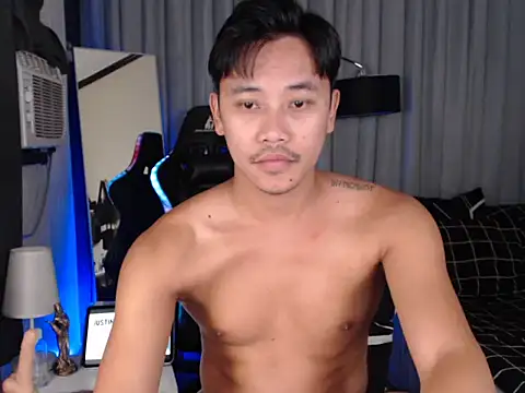 Snapshot of alexsuckable01 chatting on 04/23/26, 10:03 alexsuckable01 online show from 04/23/26, 10:03