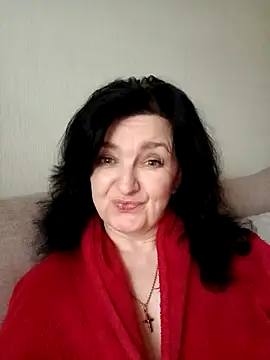 Snapshot of MilaSky4701 chatting on 11/16/25, 12:44 MilaSky4701 online show from 11/16/25, 12:44