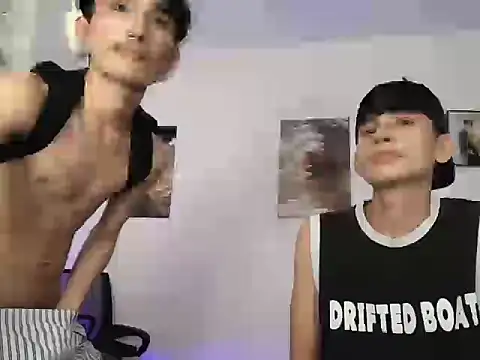 Snapshot of twink_pinoy chatting on 06/16/26, 03:36 twink pinoy online show from 06/16/26, 03:36
