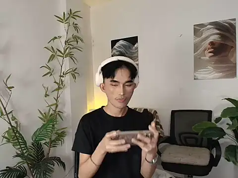 Snapshot of twink_pinoy chatting on 06/27/26, 11:54 twink pinoy online show from 06/27/26, 11:54