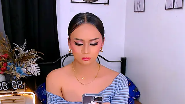 Snapshot of Zialustts chatting on 03/09/26, 04:27 Zialustts online show from 03/09/26, 04:27