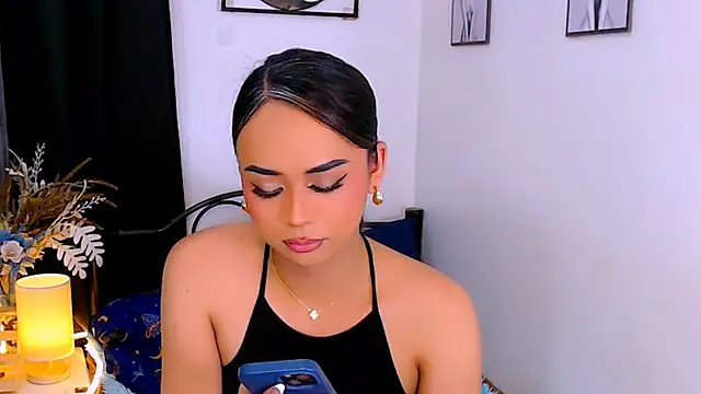 Snapshot of Zialustts chatting on 03/26/26, 02:50 Zialustts online show from 03/26/26, 02:50