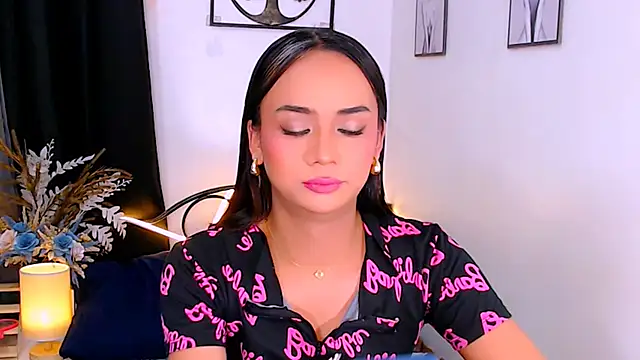 Snapshot of Zialustts chatting on 04/02/26, 08:23 Zialustts online show from 04/02/26, 08:23