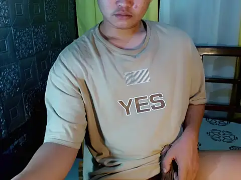 Reynelcock online show from 10/14/25, 03:29