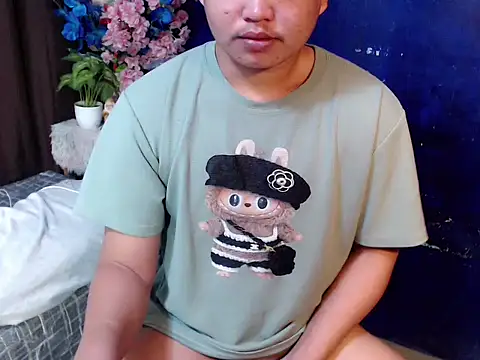 Reynelcock online show from 03/22/26, 07:06