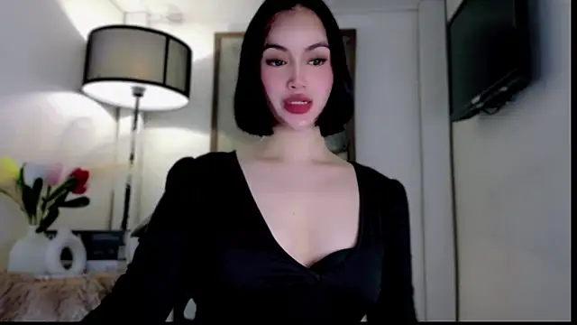 Snapshot of anna_lala7 chatting on 11/22/25, 02:21 anna lala7 online show from 11/22/25, 02:21