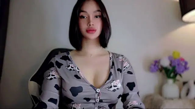 Snapshot of anna_lala7 chatting on 05/05/26, 06:49 anna lala7 online show from 05/05/26, 06:49