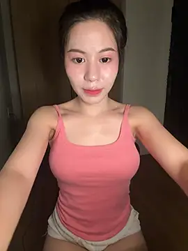 Snapshot of -katinat- chatting on 04/16/26, 07:47 -katinat- online show from 04/16/26, 07:47