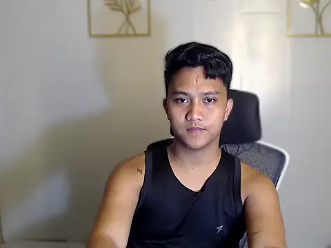 Snapshot of Asian_Neil143 chatting on 12/21/25, 02:57 Asian Neil143 online show from 12/21/25, 02:57