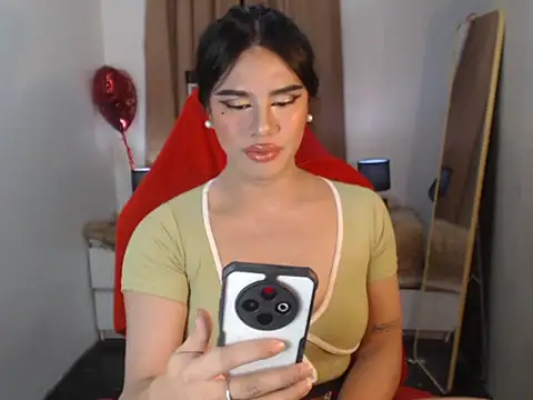 Snapshot of RebeccaTs chatting on 03/12/26, 12:22 RebeccaTs online show from 03/12/26, 12:22