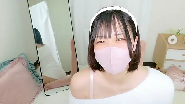 Snapshot of karen-chan chatting on 12/16/25, 12:10 karen-chan online show from 12/16/25, 12:10