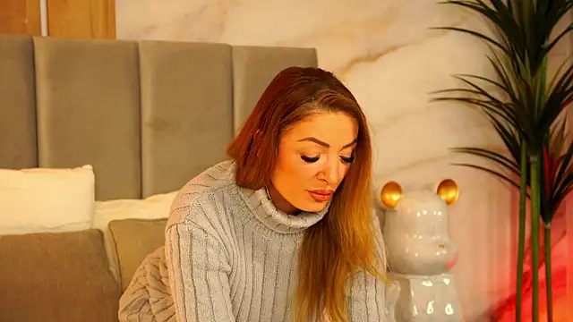 Izabellle02 online show from 12/20/25, 06:09