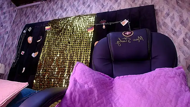 wensheng  online show from 09/16/25, 07:15