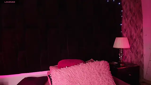 wensheng  online show from 11/07/25, 07:14