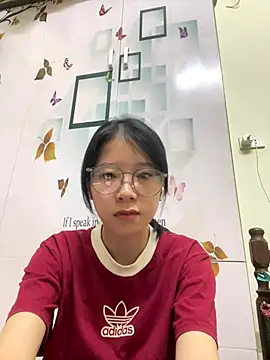 Snapshot of meomeo2k6 chatting on 11/16/25, 02:33 meomeo2k6 online show from 11/16/25, 02:33